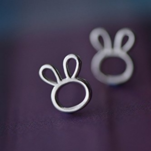 ❤️4 for $20 Sale❤️ Silver Cute bunny Earrings - Picture 2 of 3